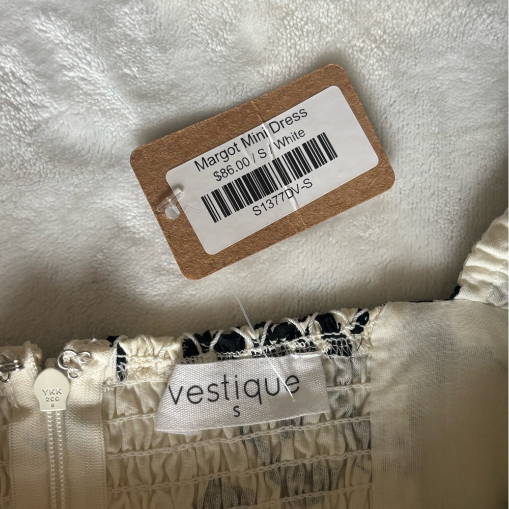 NWT Vestique Black & White Floral Puff Sleeve Babydoll Mini Romantic Dress Small - Picture 12 of 13